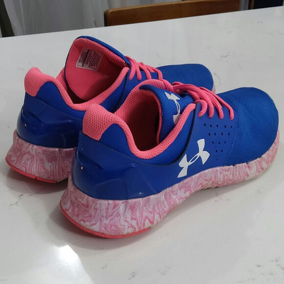 Under Armour swirl flow athletic training shoes pink/blue gym Outdoors  8.5 W - Picture 3 of 8